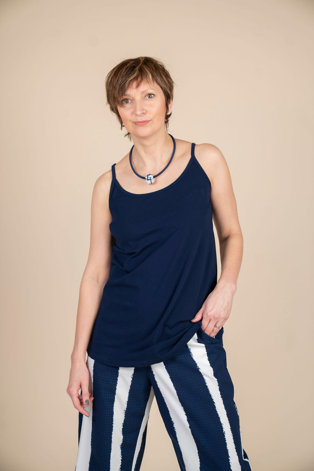 Kings-Road-Fashions-rundholz-womens-tank-top-in-navy