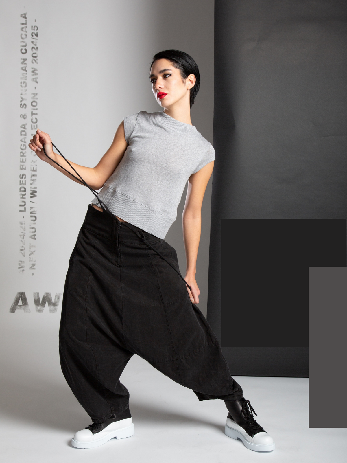 Lurdes Bergada - Wide Pants with Straps